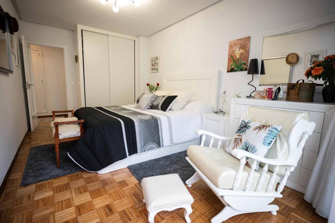 Piso Mila Apartment Оуренсе Екстериор снимка