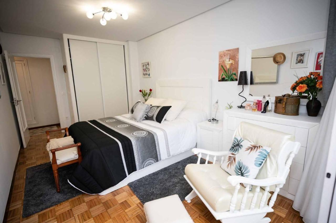 Piso Mila Apartment Оуренсе Екстериор снимка