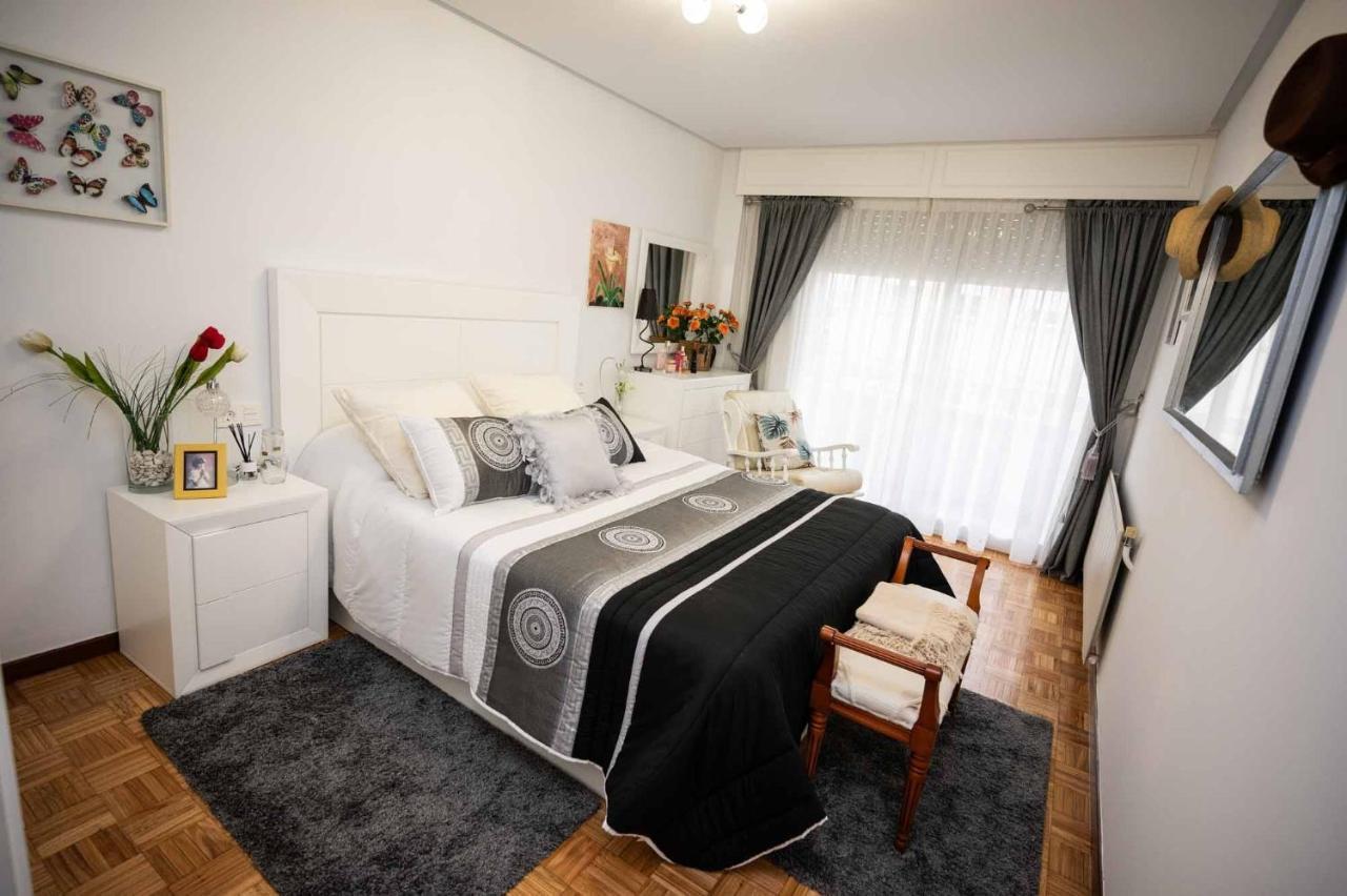 Piso Mila Apartment Оуренсе Екстериор снимка