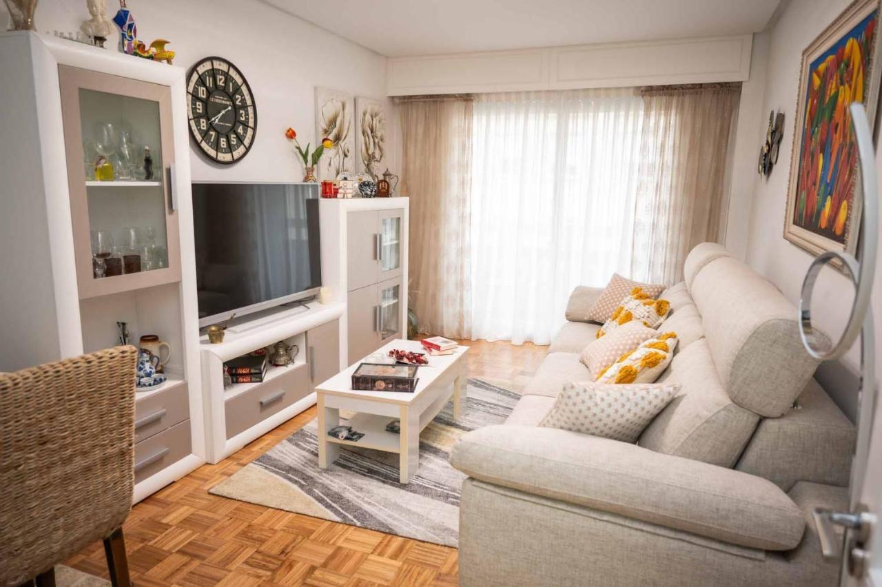 Piso Mila Apartment Оуренсе Екстериор снимка